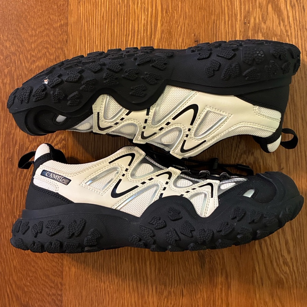 Camel Century Legend hiking shoes, size 250